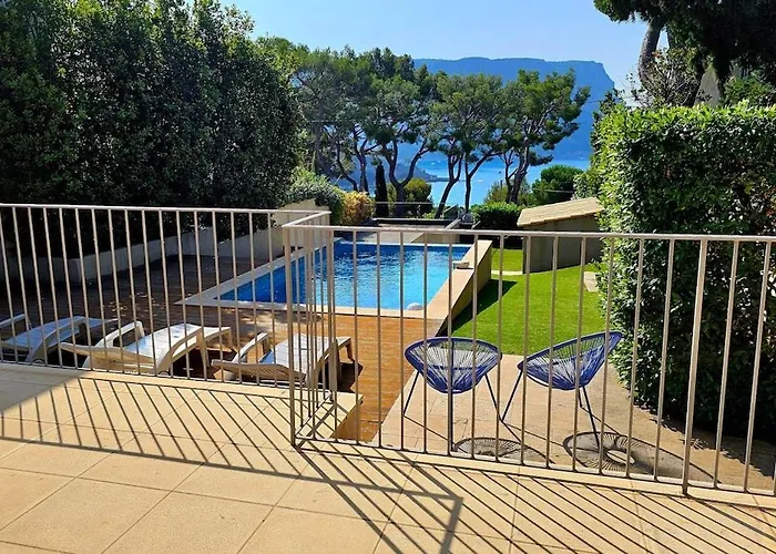 Cassis Villa 2-8 Persons 4 Bedrooms Willa *