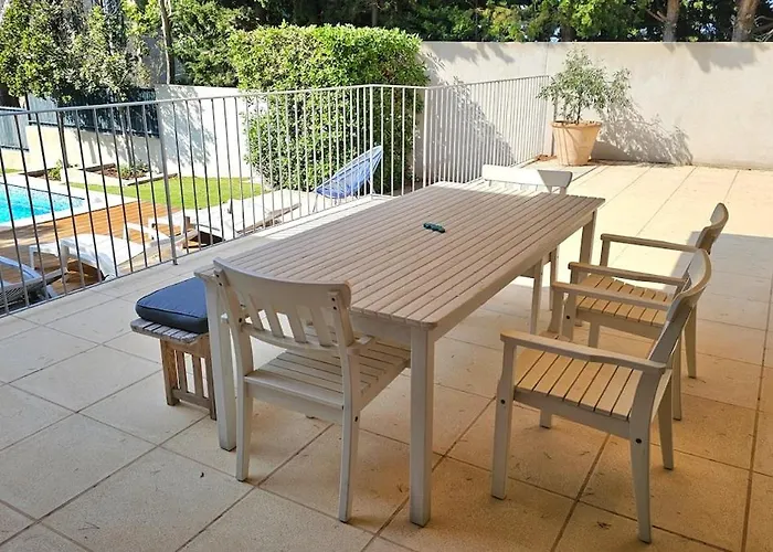 Willa Cassis Villa 2-8 Persons 4 Bedrooms *