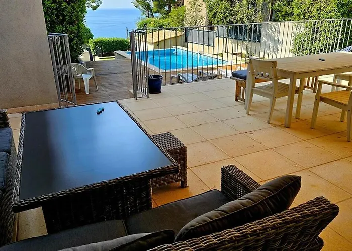 Cassis Villa 2-8 Persons 4 Bedrooms Willa Cassis